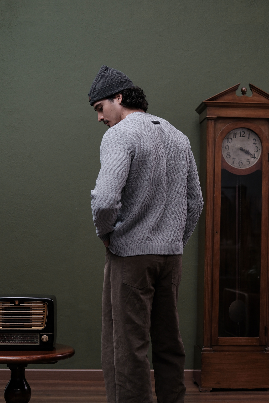 SUÉTER MANGLAR GRIS